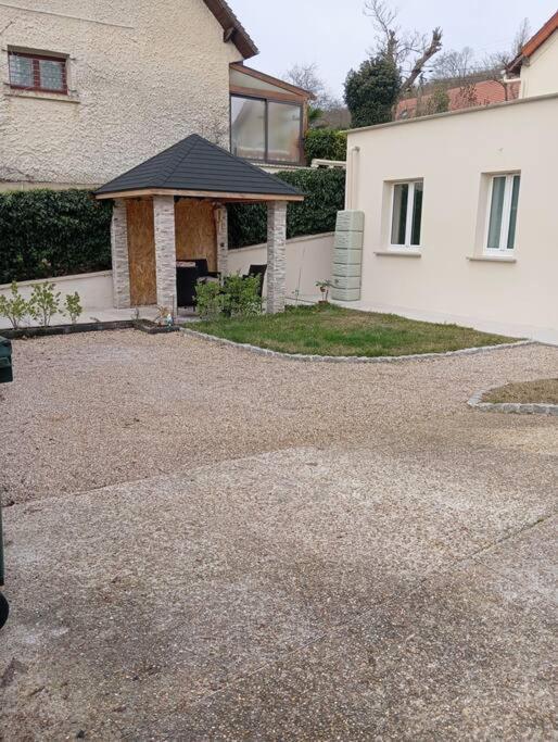 Appartement Cosy Avec Jardin Vaux-Sur-Seine Екстериор снимка